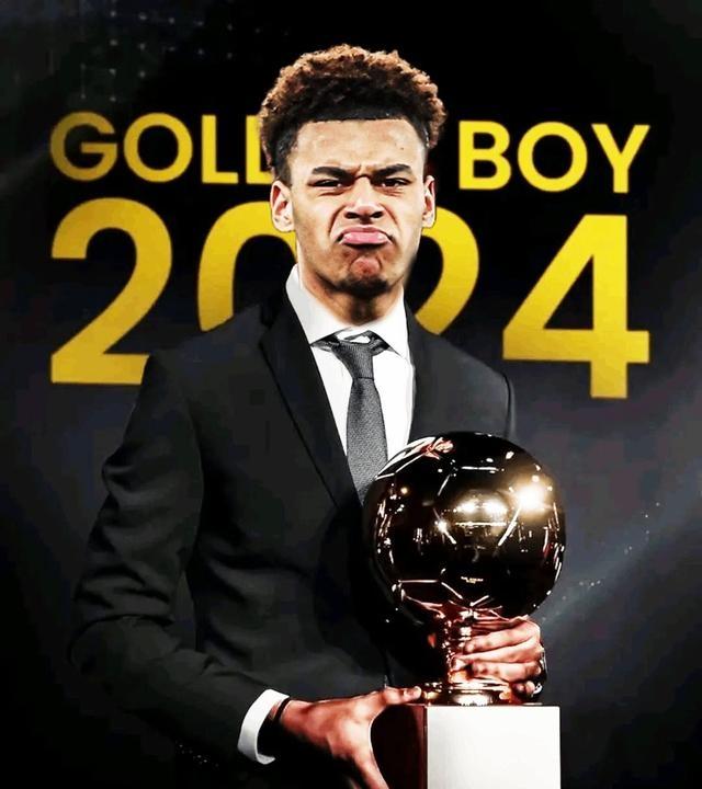 上海海港训练开放日，转会期官宣签约引欢呼，德甲在即，医务组通报恢复